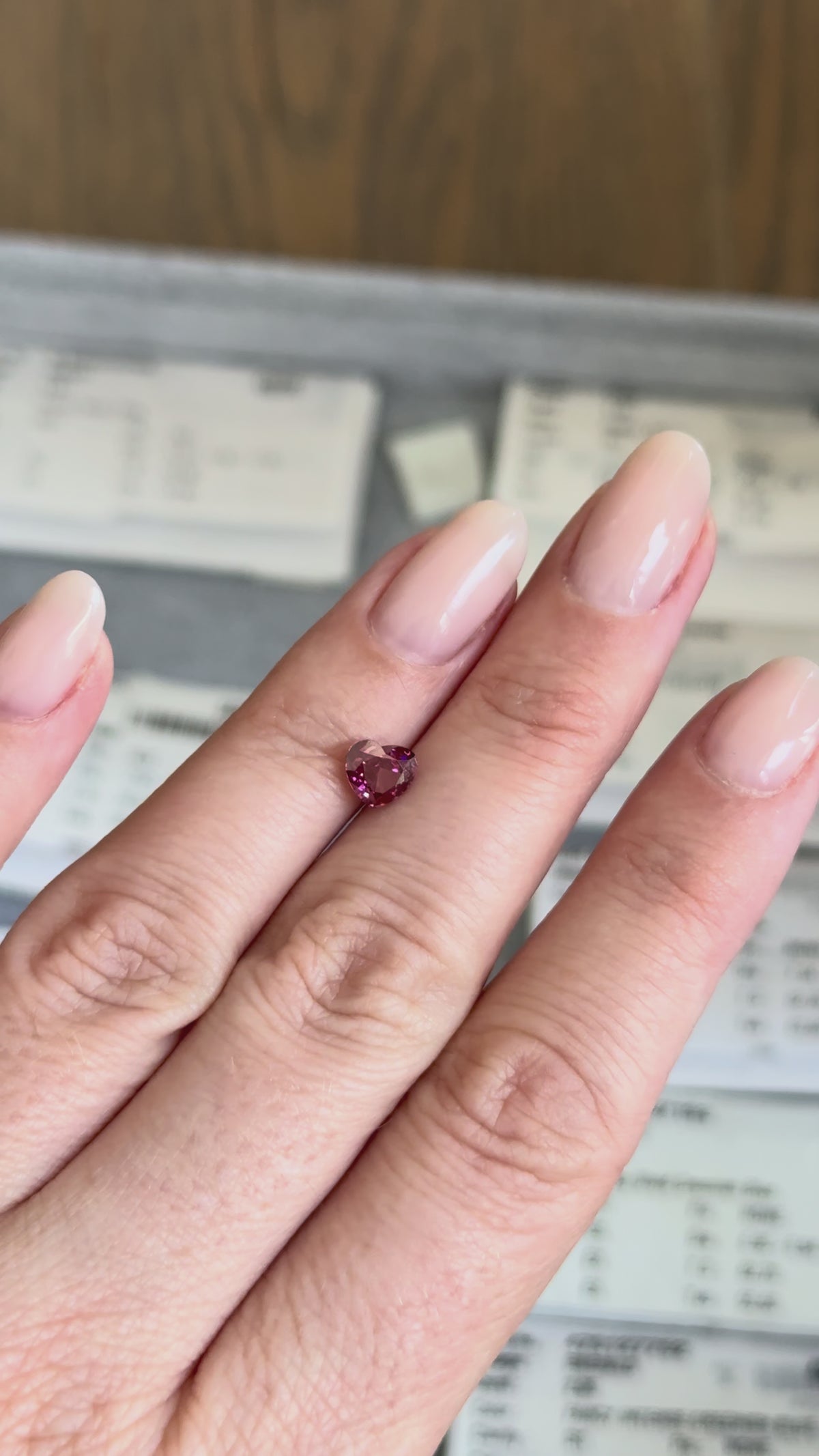Heart | 1.01ct Fancy Deep Pink VS1 | IGI Certified 816666608