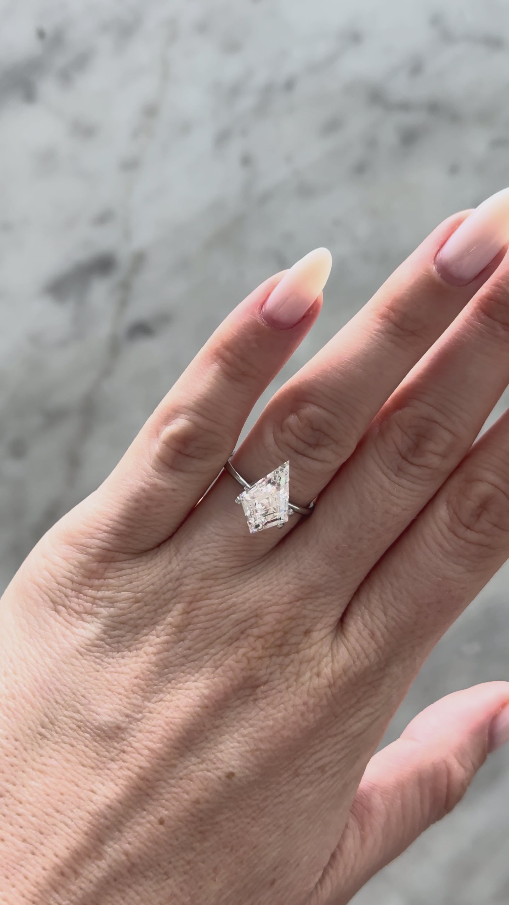 Kite Step Cut | 4.07ct F VVS2 | 1.51 ratio | IGI Certified LG763656089