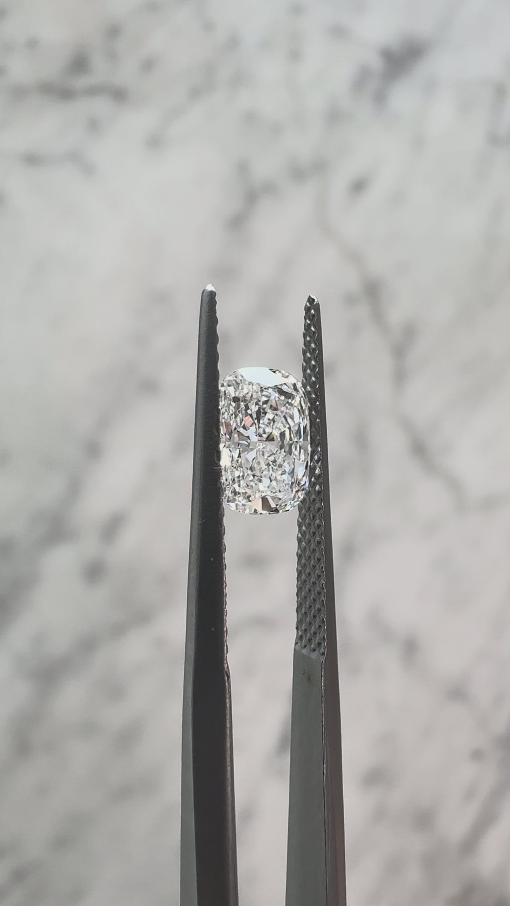 Elongated Cushion | 1.08ct E VS2 | 1.34 ratio | IGI Certified