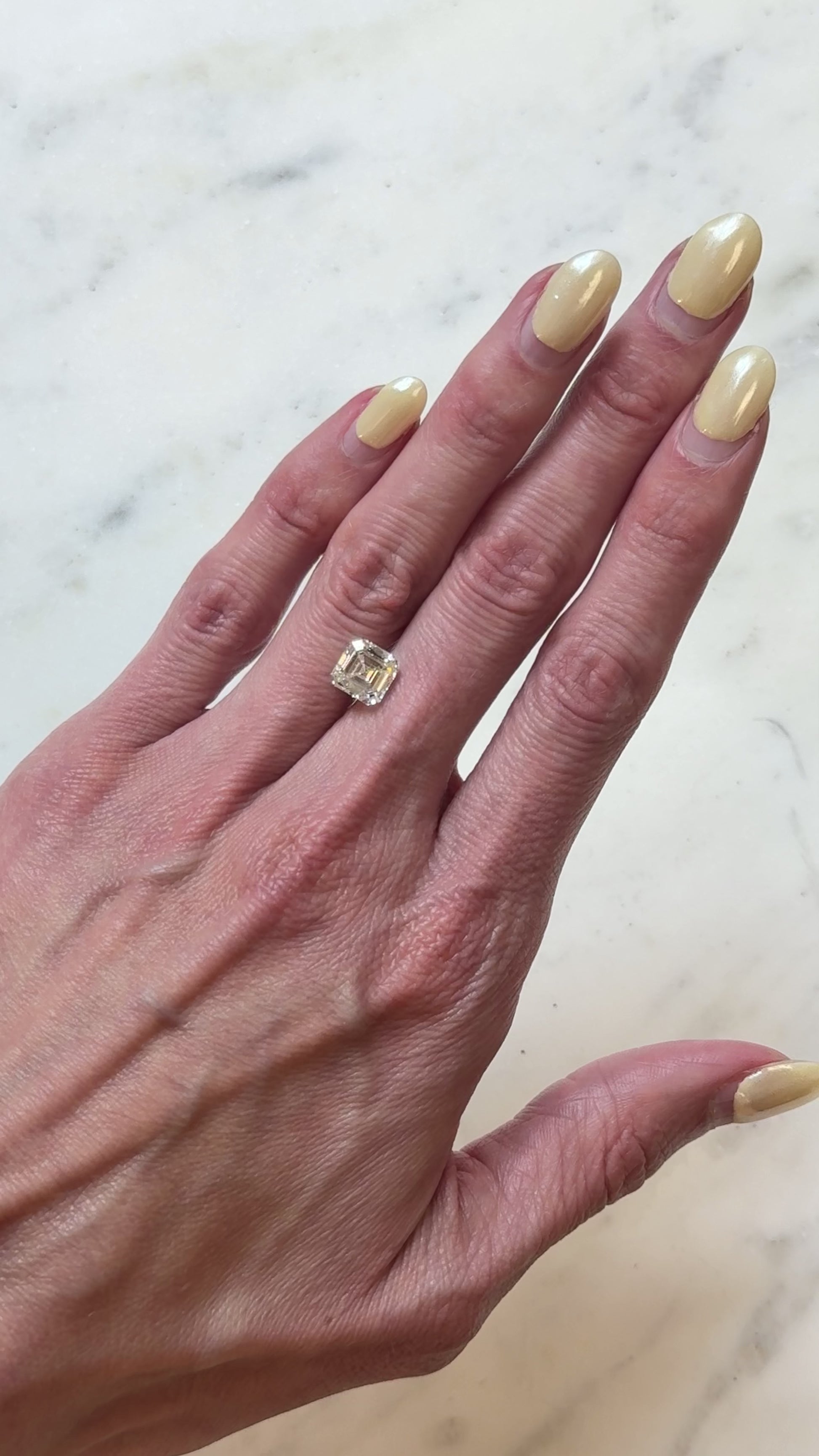 Asscher | 3.10ct F VS1 | IGI Certified
