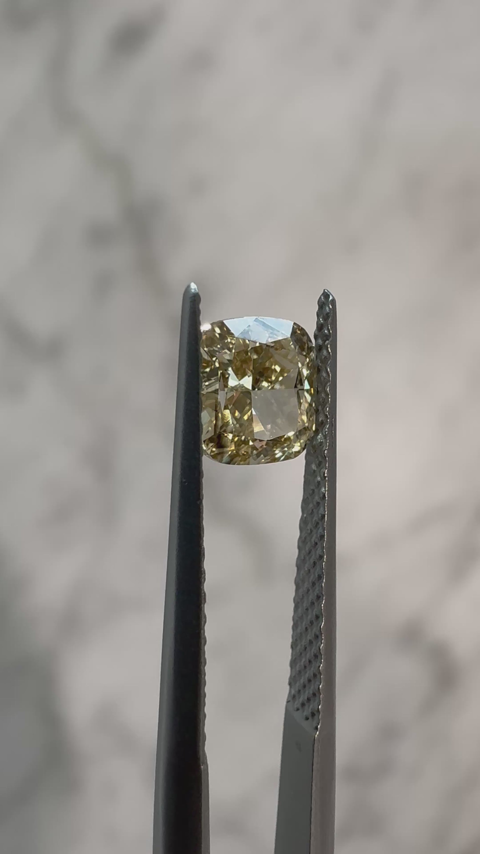 Cushion | 1.11ct Fancy Greyish Yellow VVS2 | IGI Certified