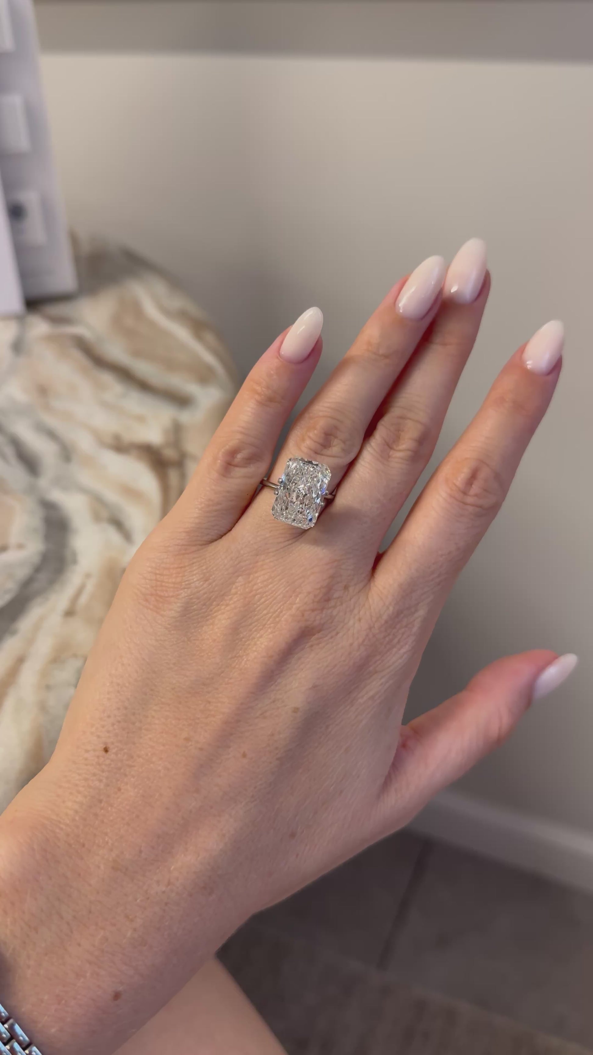 Radiant | 10.52ct F VS1 | 1.47 ratio | IGI Certified