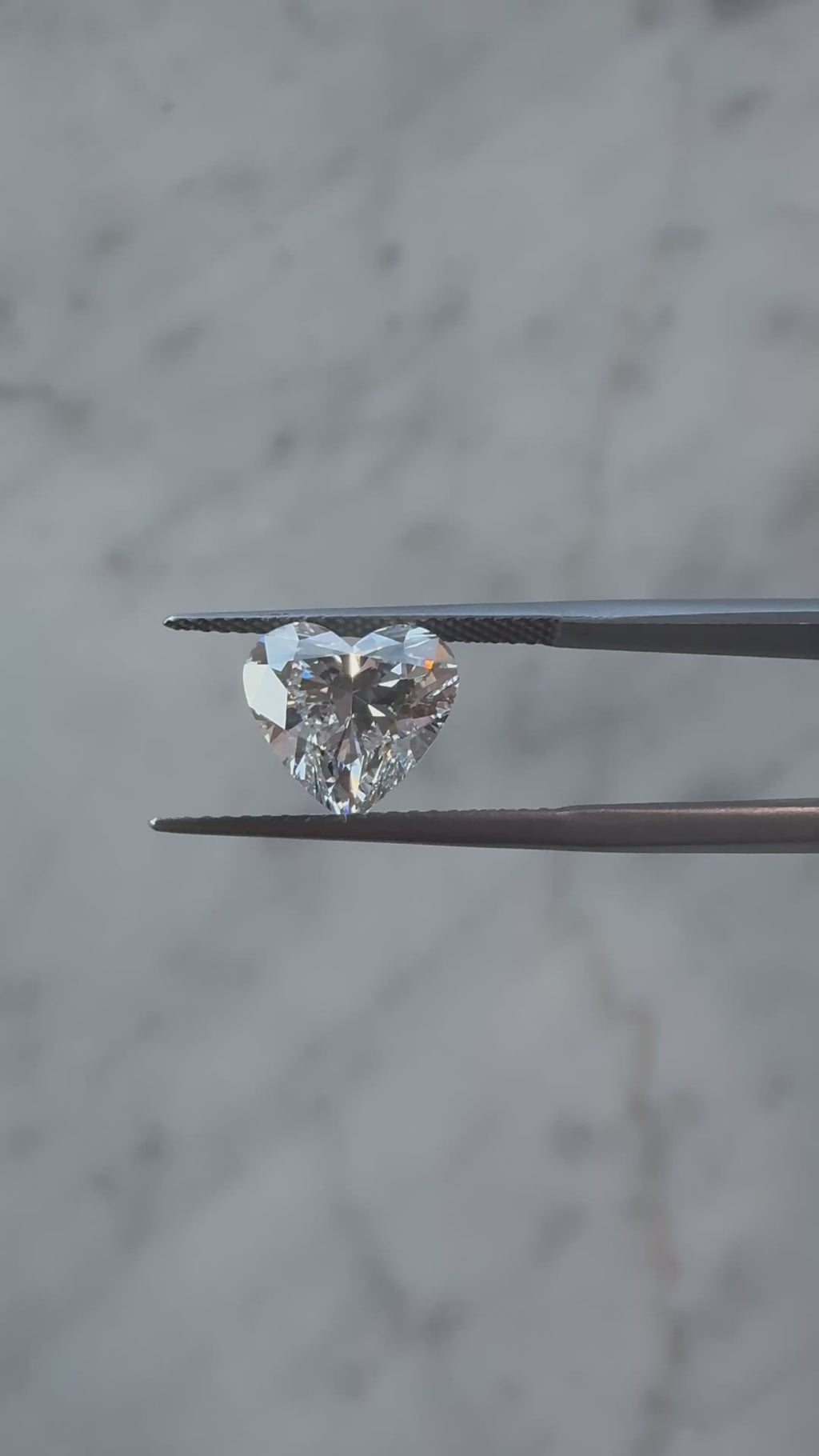 Heart | 3.16ct E VS1 | 1.05 ratio | IGI Certified 642490707 | HT316