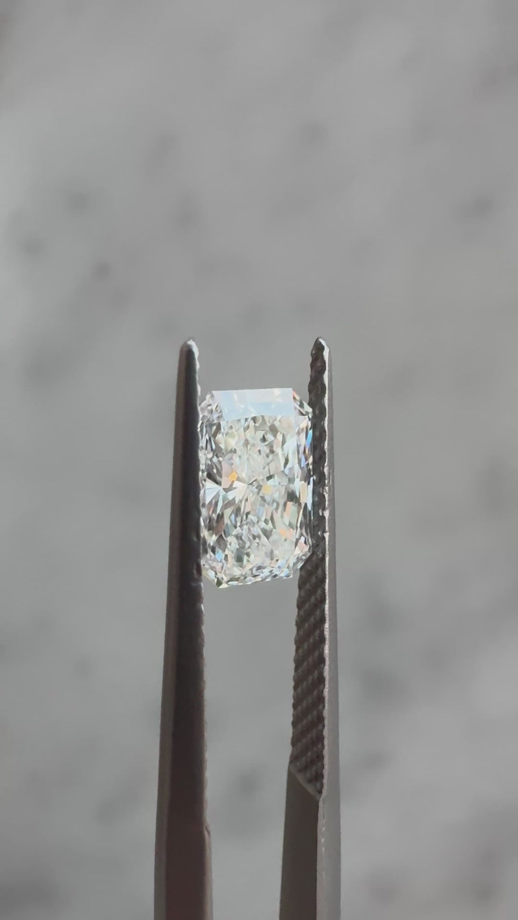 Radiant | 1.04ct D VVS2 | 1.53 ratio | LG698540281 | RAD104