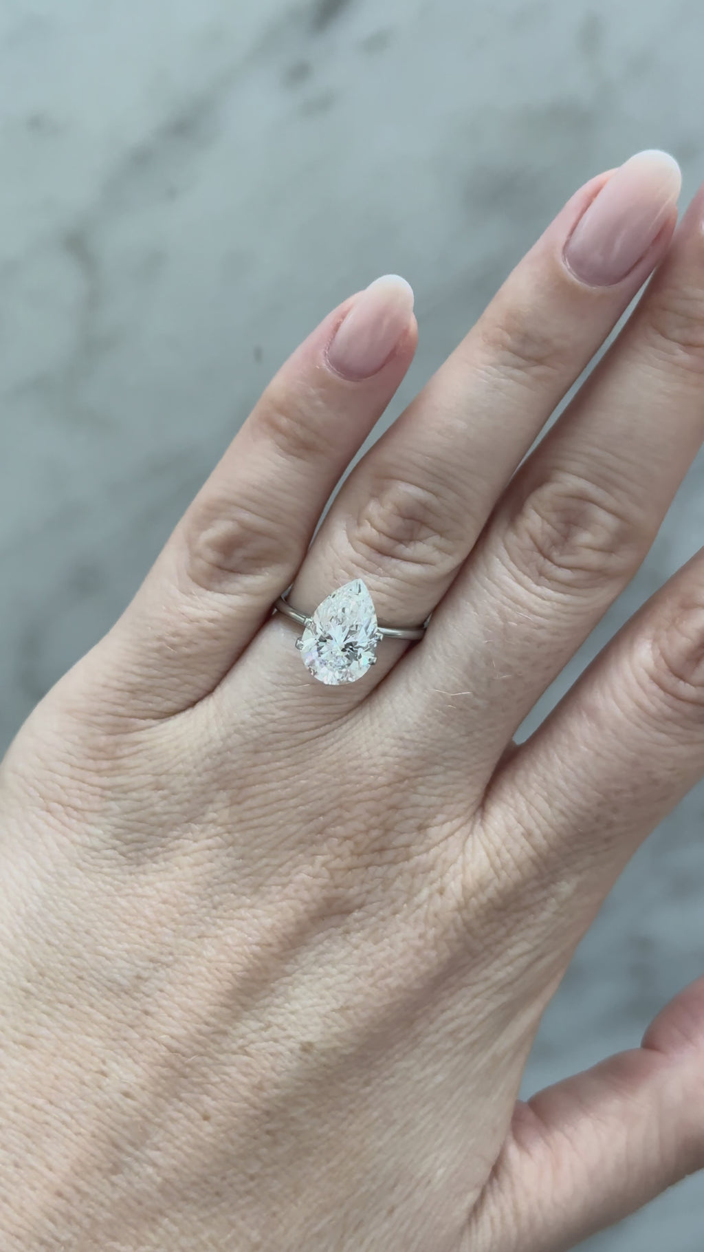 Pear | 4.10ct E VS2 | 1.51 ratio | IGI Certified LG835651017 (Read description)