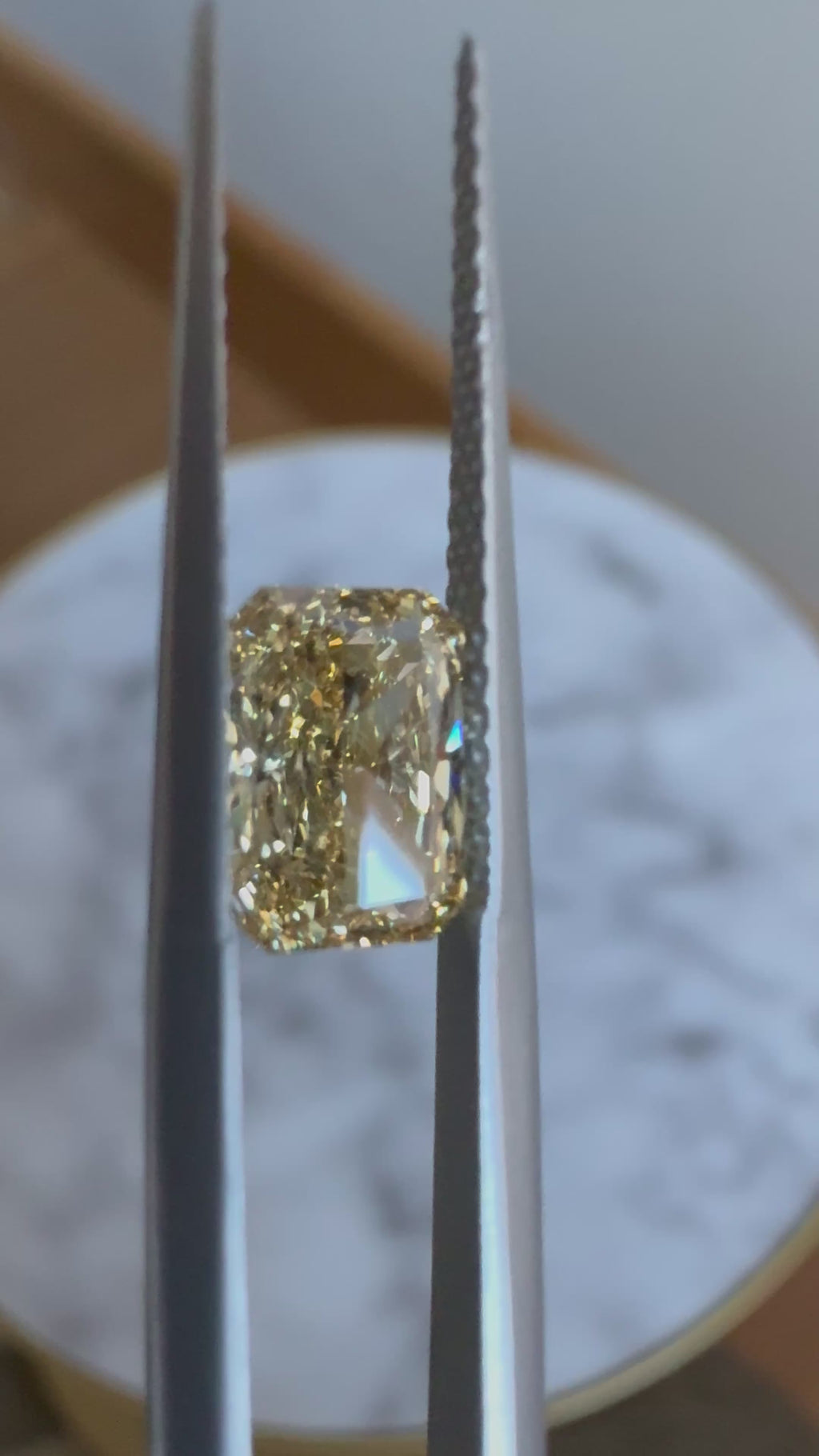 Radiant | 1.3ct Fancy Yellowish Yellow VS1 | 1.47 ratio | 660447415 | FRAD130