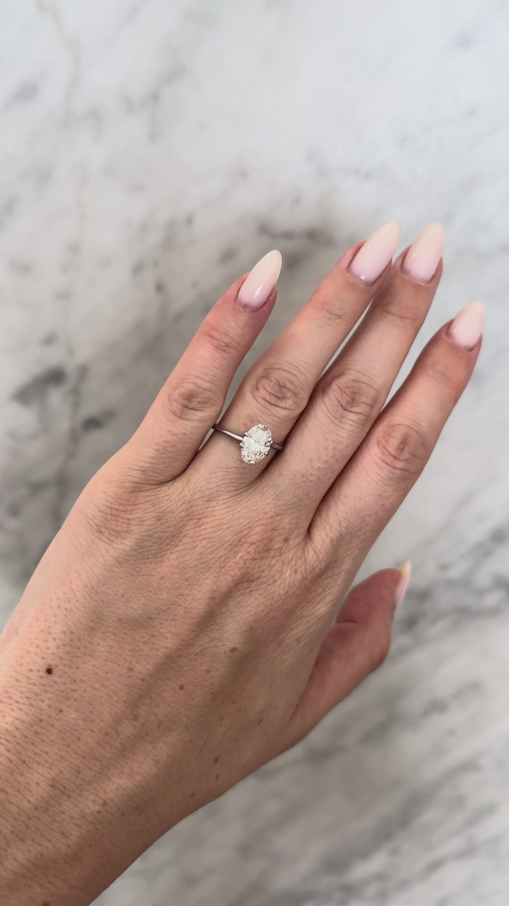 Oval | 2.01ct D VS1 | 1.49 ratio | IGI Certified 763609052