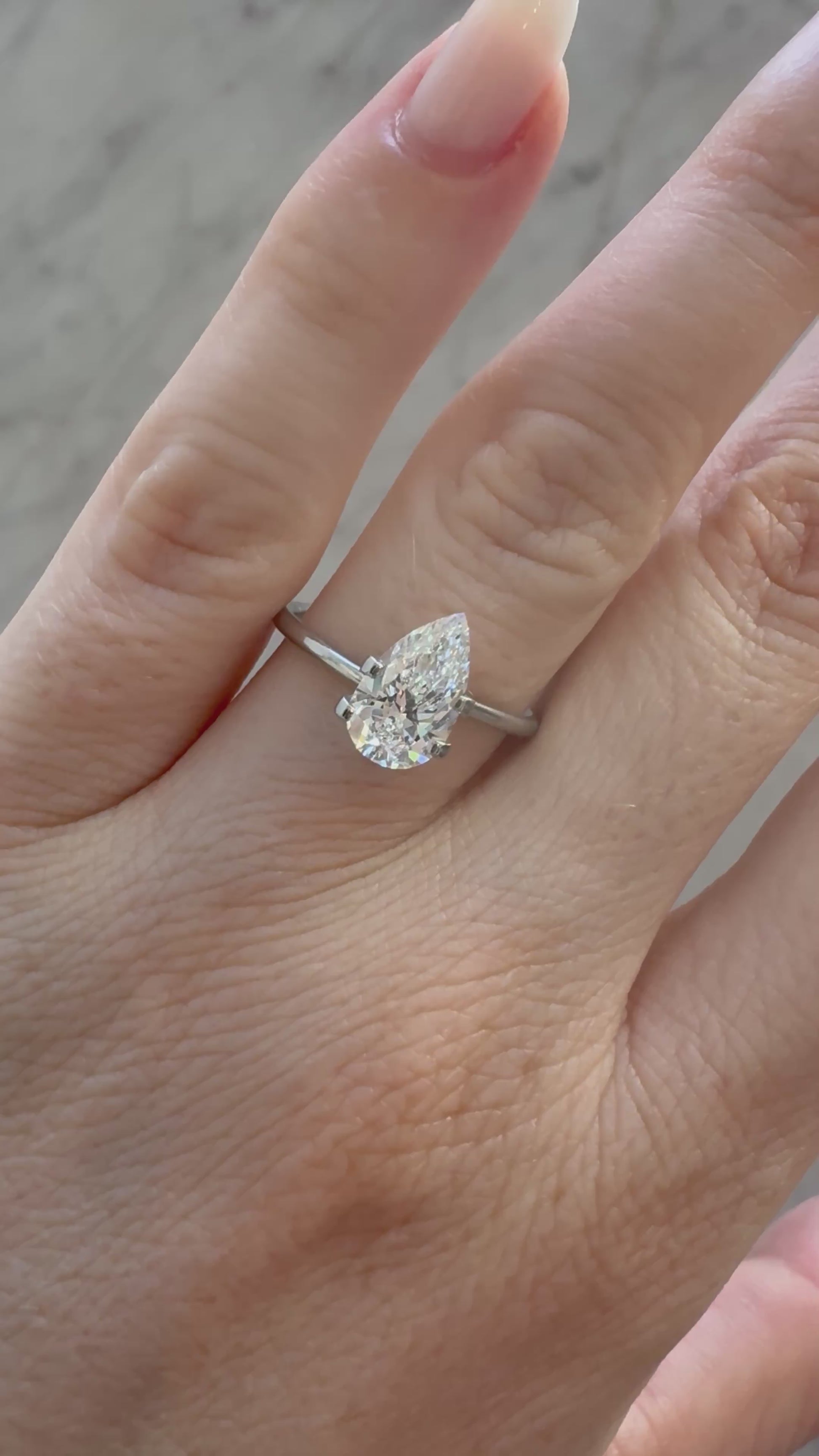 Pear | 1.49ct D VS2 | 1.68 ratio | IGI Certified 717594601