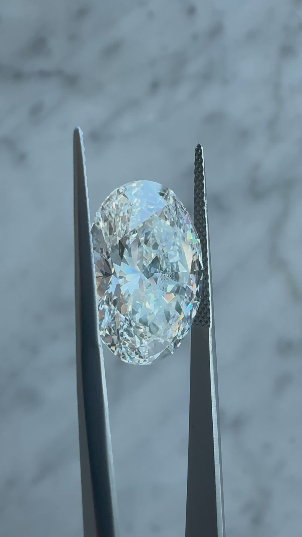 Oval | 10.05ct F VVS2 | 1.4 ratio | IGI Certified 621493877 | OV1005