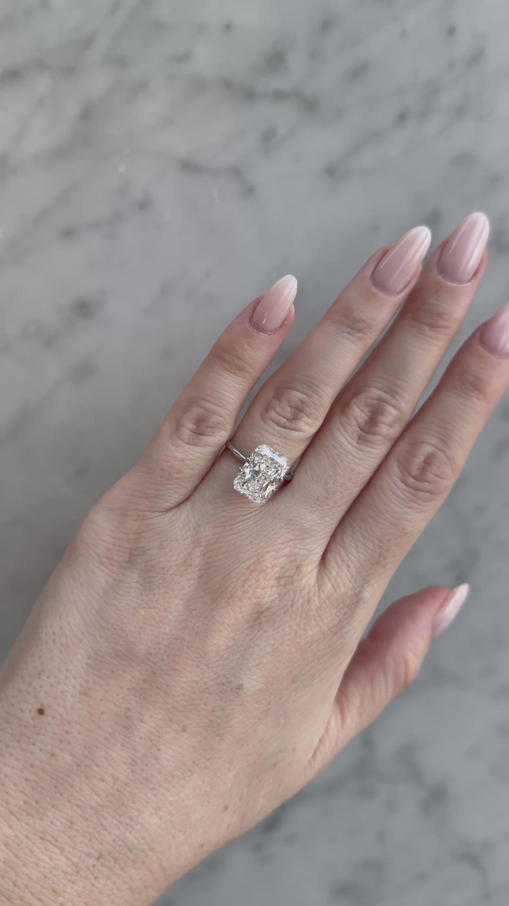 Radiant | 6.04ct D VS2 | 1.41 ratio | LG698504358 | RAD604