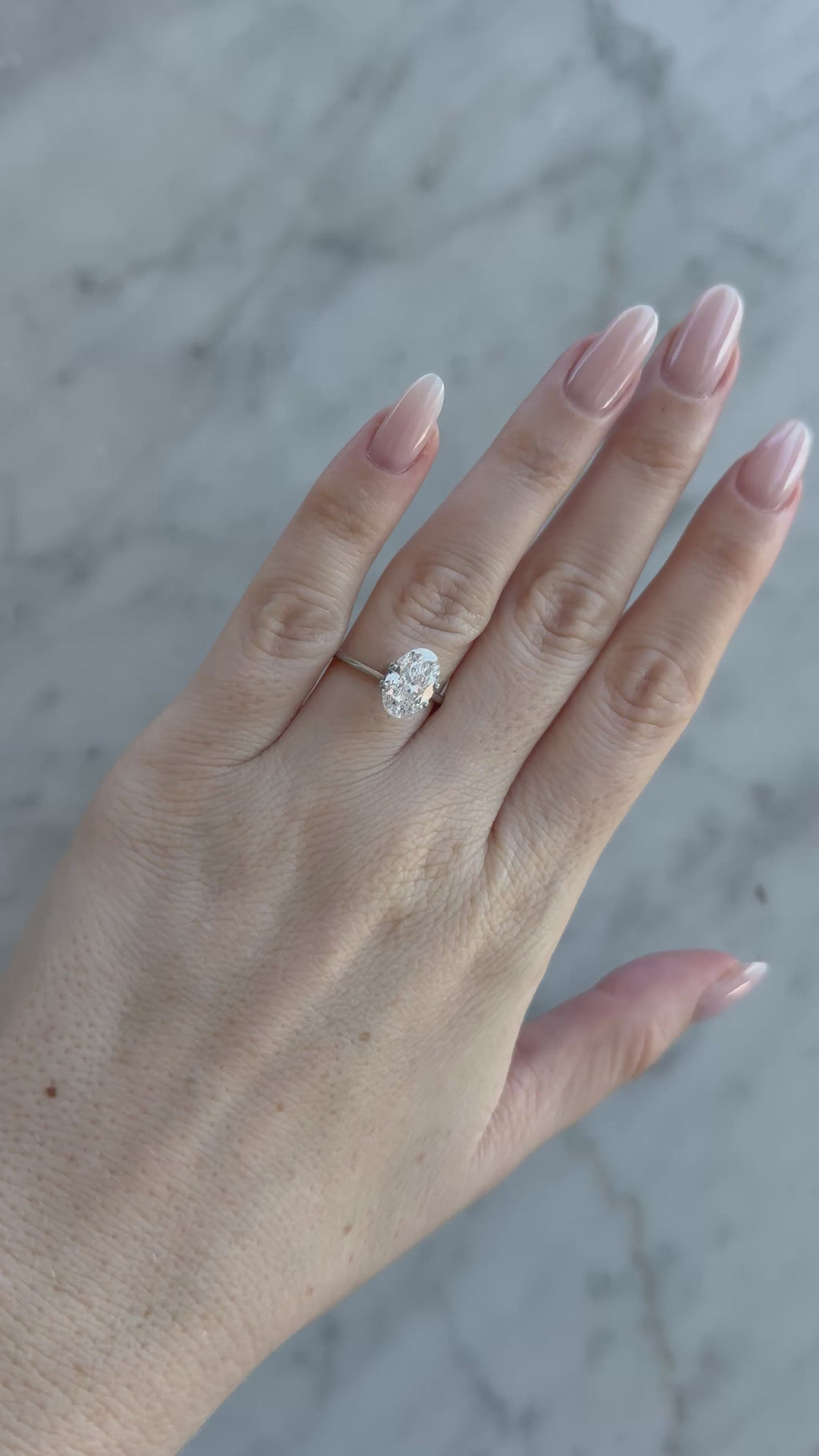 Oval | 2.5ct D VS2 | 1.52 ratio | IGI Certified LG710547318 | OV250