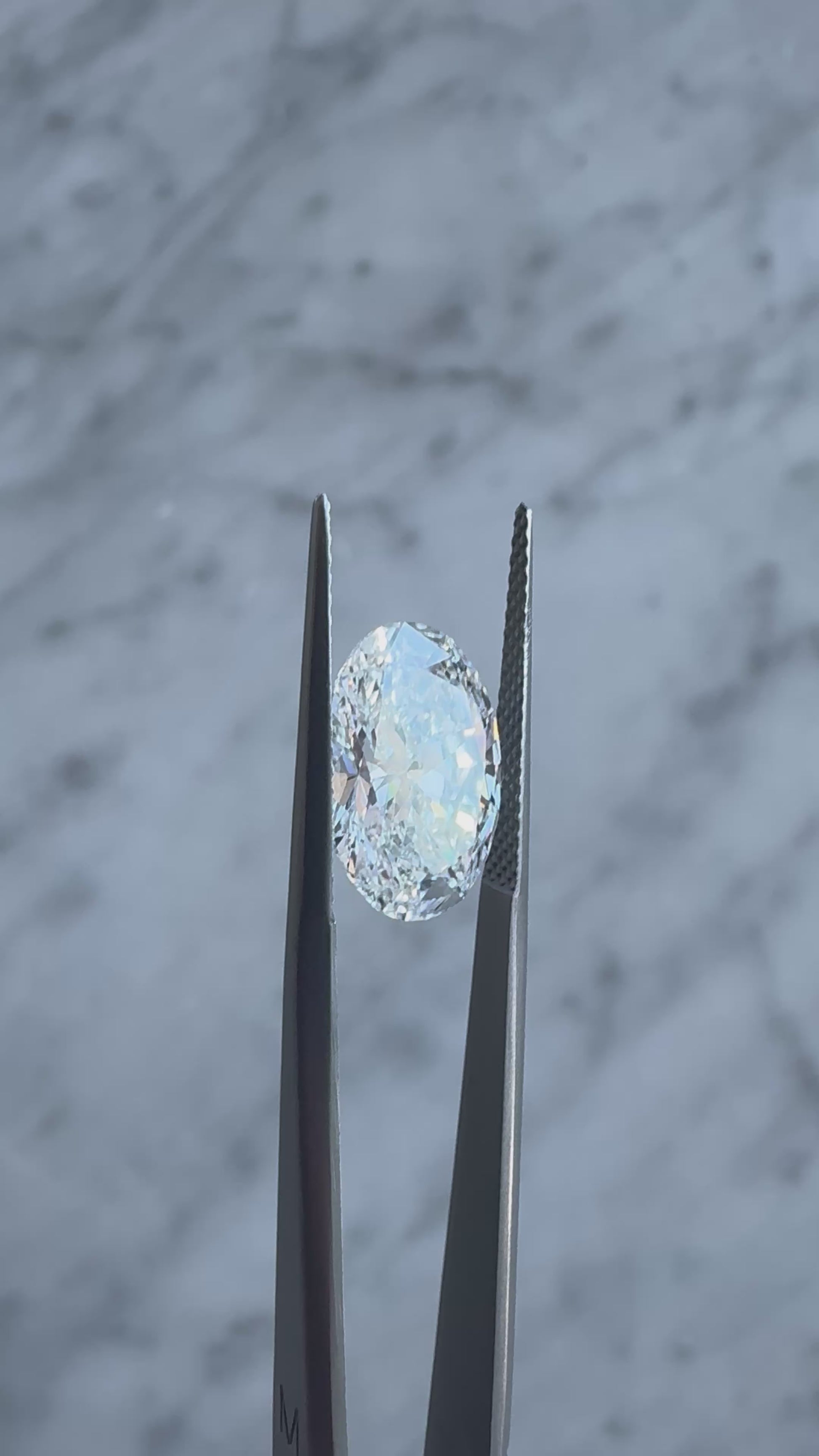 Oval | 4.87ct D VVS2 | 1.44 ratio | IGI Certified LG694554869 | OV4872