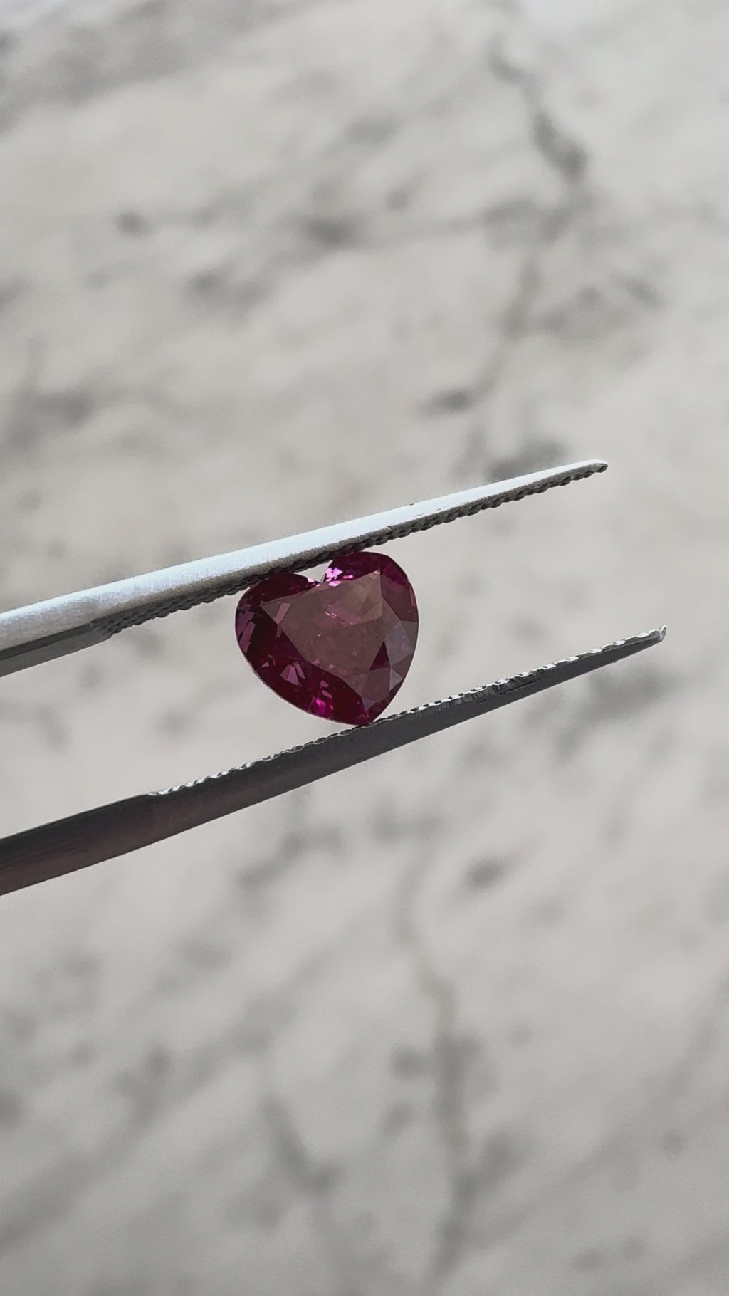 Heart | 1.01ct Fancy Deep Pink VS1 | IGI Certified 816666608