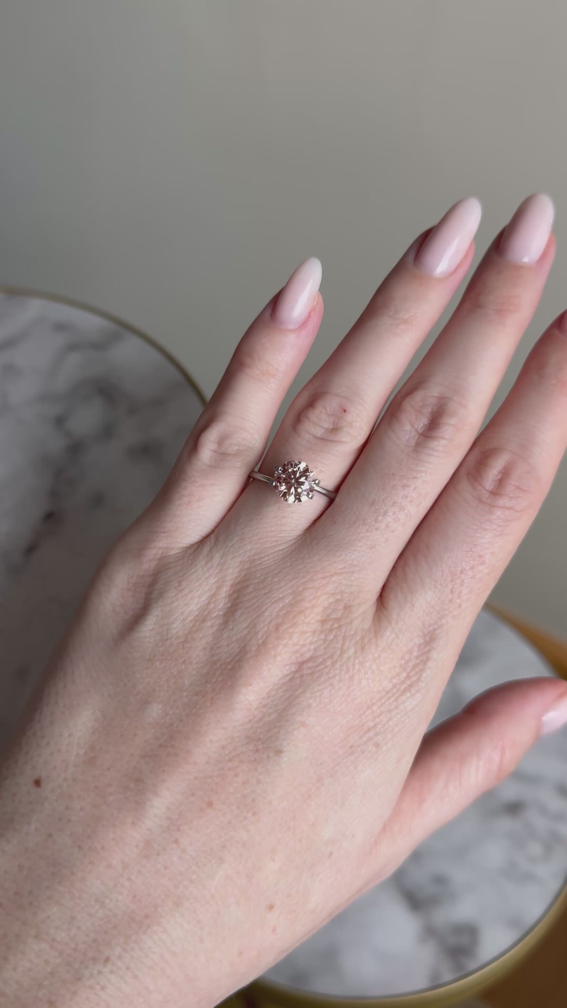 Round | 2.06ct Fancy Intense Pink VVS2 | 667436435 | FRD206