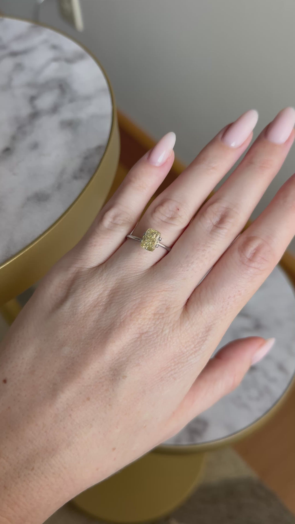 Cushion | 2ct Fancy Intense Yellowish Yellow VS1 | 1.35 ratio | 670457960 | FCU200